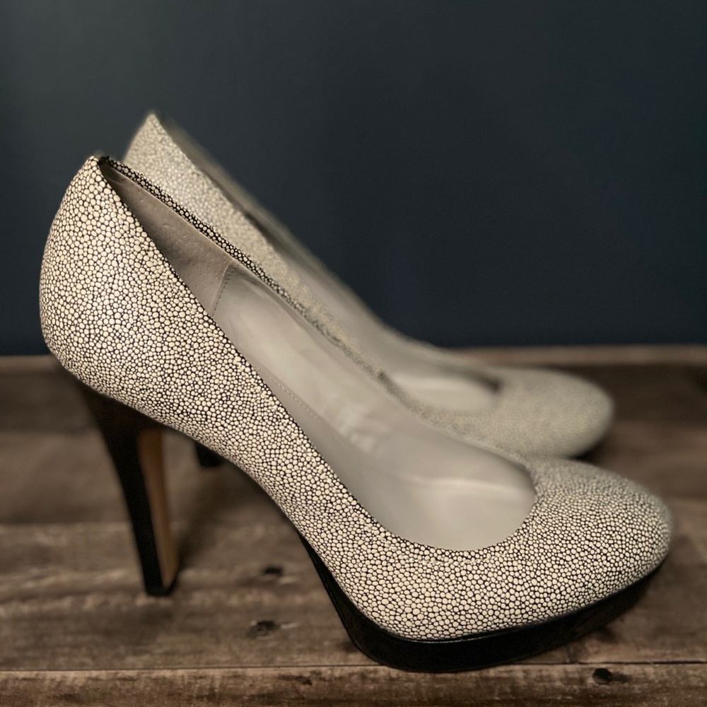 Calvin Klein heels (ivory dot) sz 10